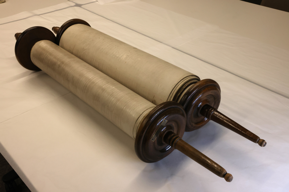 Scroll Image
