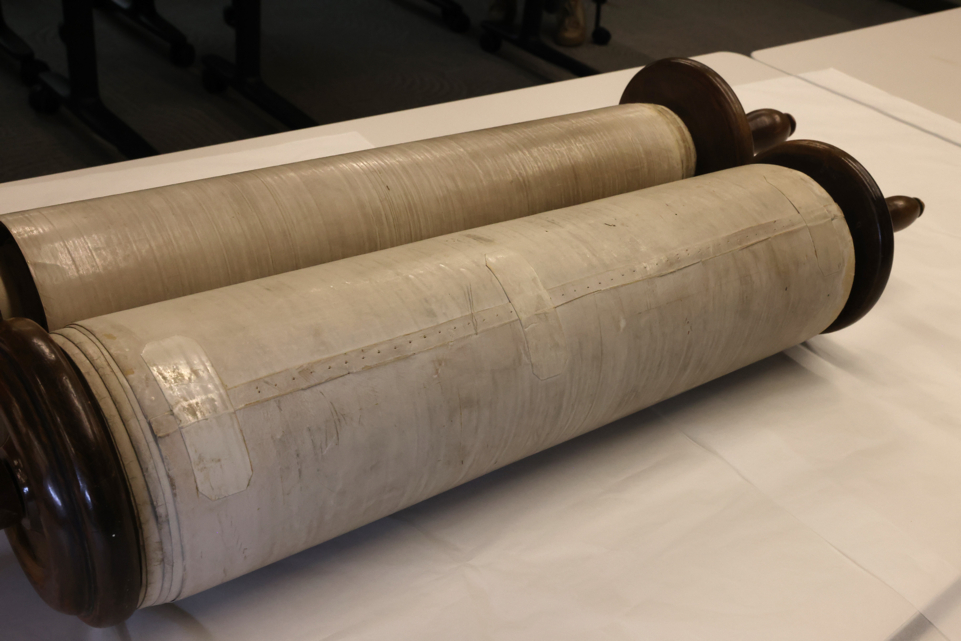 Scroll Image