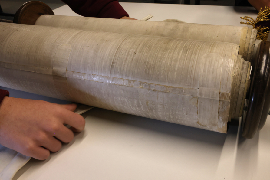Scroll Image
