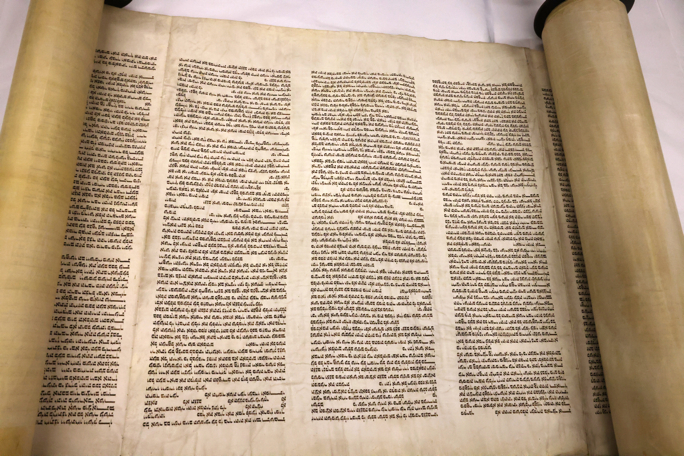 Scroll Image