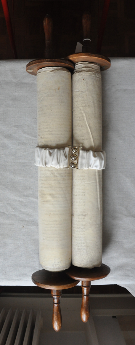 Scroll Image