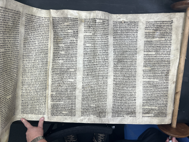 Scroll Image