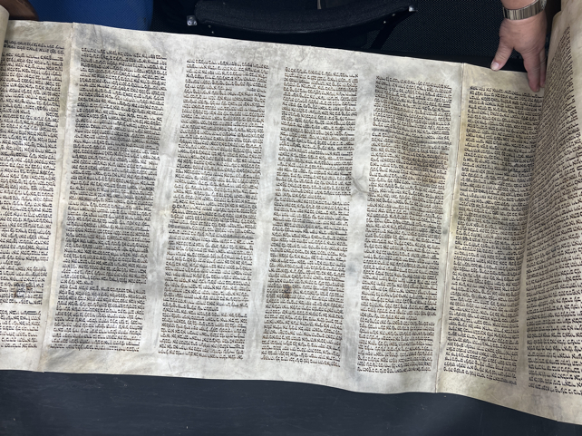 Scroll Image