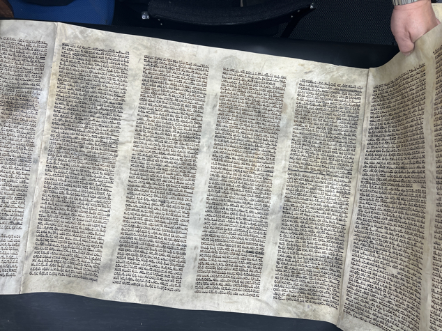 Scroll Image