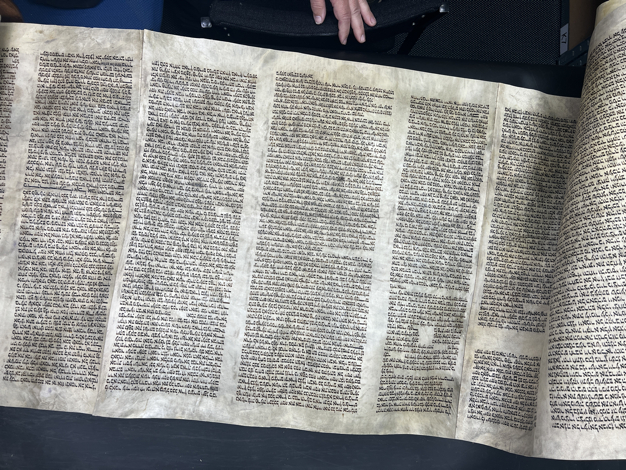 Scroll Image