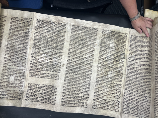 Scroll Image