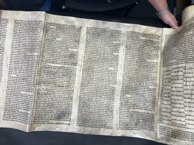 Scroll Image