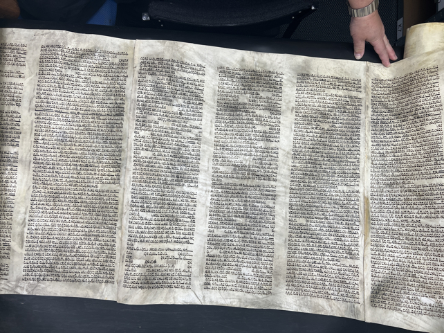 Scroll Image