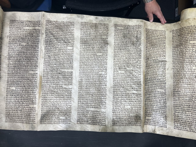 Scroll Image