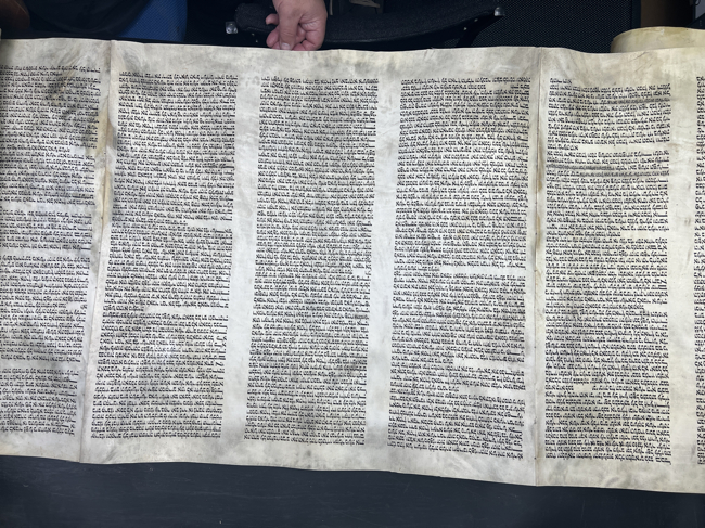 Scroll Image