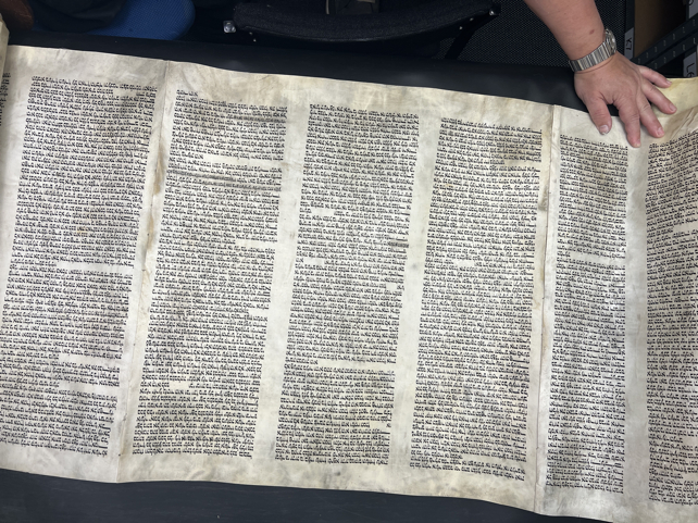 Scroll Image