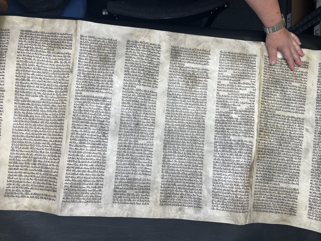 Scroll Image