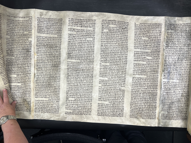 Scroll Image
