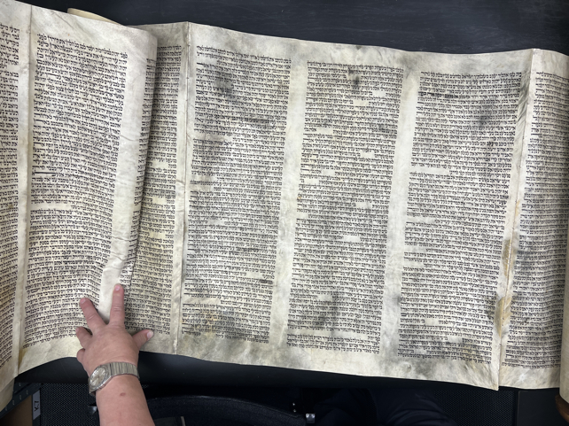 Scroll Image