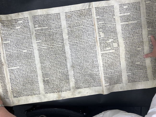 Scroll Image