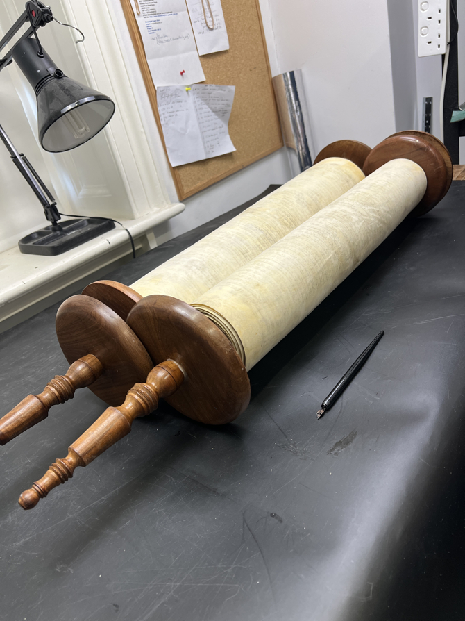 Scroll Image