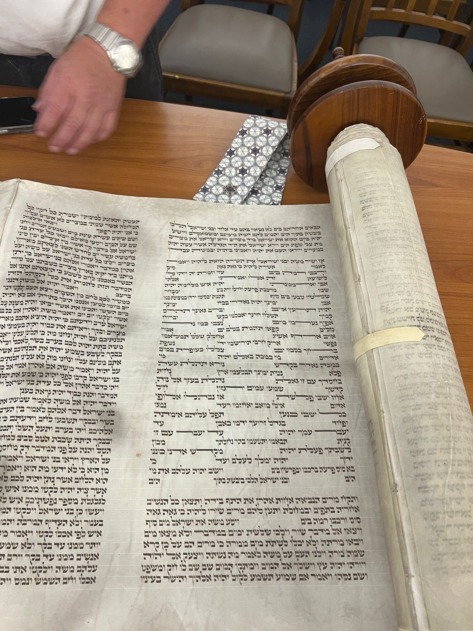 Scroll Image