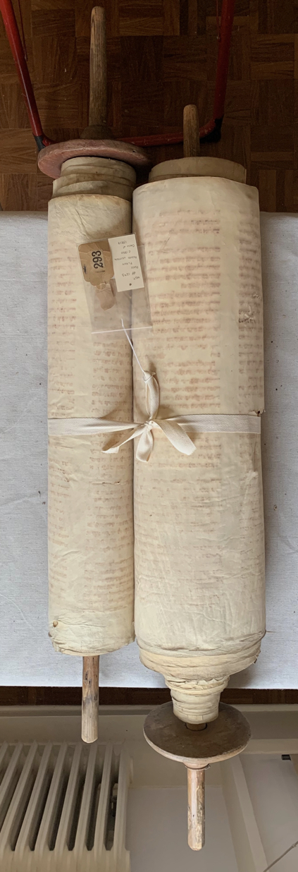 Scroll Image