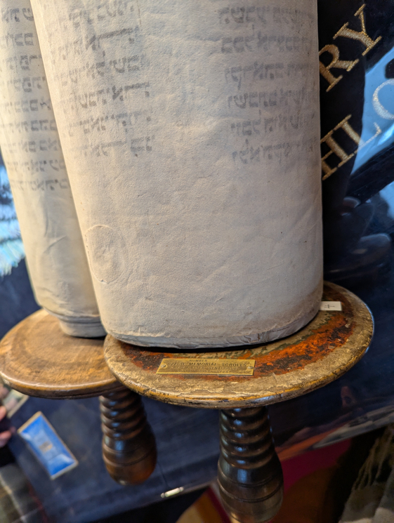Scroll Image