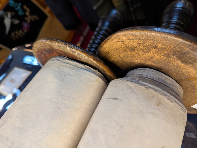 Scroll Image
