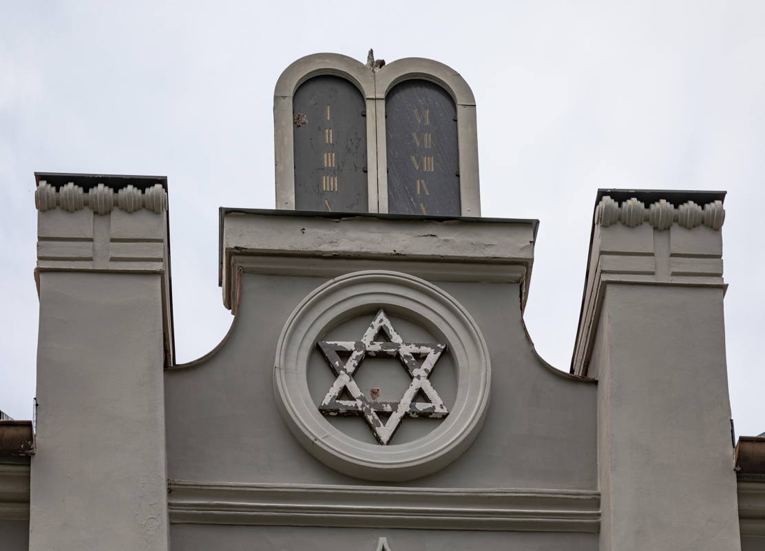Jewish symbols restored by Hussite church