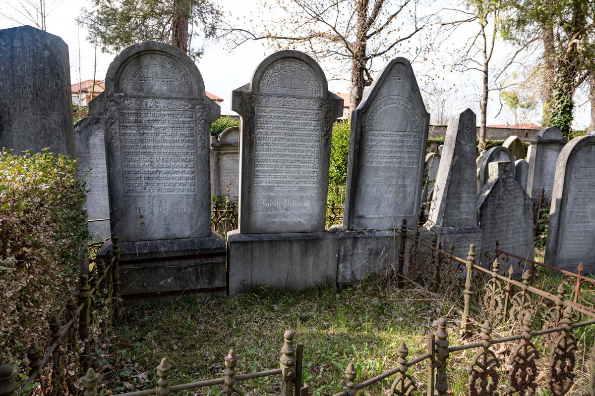 Family plot in Jewish Cemetery