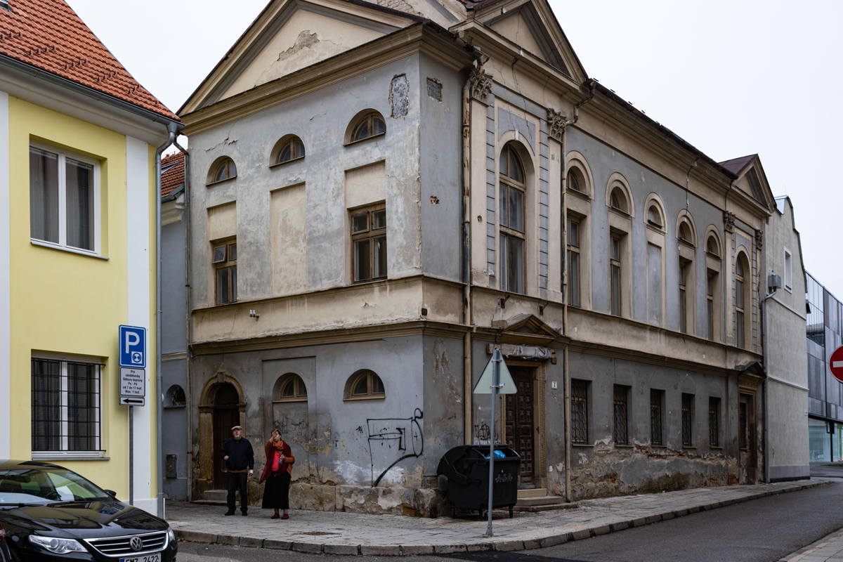 First synagogue After war Synagogue was revived and used until 1980